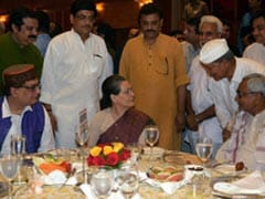 Opposition Stands Together at Sonia Gandhi's Iftar Party, But Mulayam Stays Away