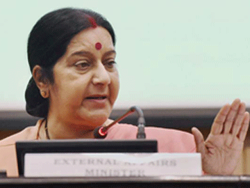 सियासी खींचतान में फंसी संसद, विपक्ष संसद न चलने देने पर आमादा