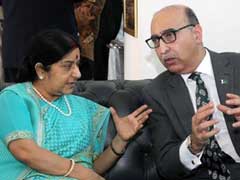 External Affairs Minister Sushma Swaraj Hosts Eid Milan for Diplomats