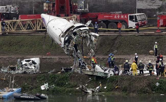 'Wow, Pulled Back Wrong Throttle' - Captain of Crashed Plane