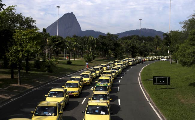 Taxi Drivers Block Streets of Rio in Protest Against Uber