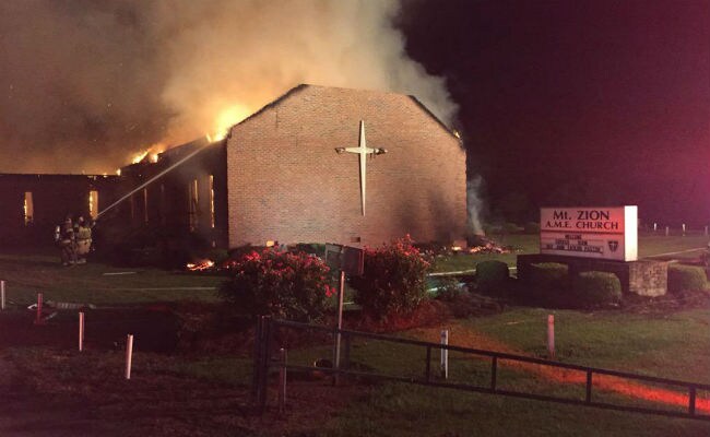US Probe Sees No Links Among Black Church Fires in South