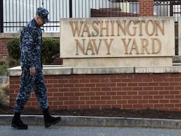 Washington Navy Yard on Lockdown Amid Reports of Shooter Washington Navy Yard on Lockdown Amid Reports of Shooter