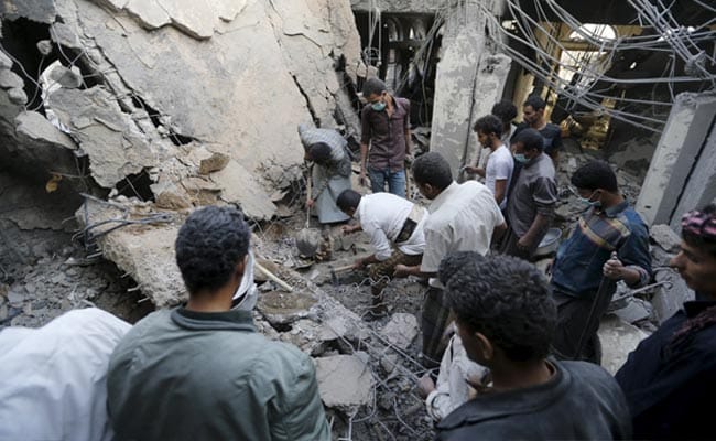 Saudi-Led Air Strikes on Yemen Cities Kill 16: Houthis