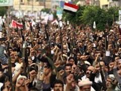 Saudi-led Warplanes Bomb Houthi Bastion in North Yemen