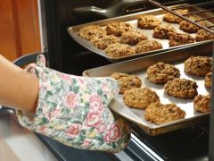 UK Woman Mistakes IKEAs Plastic Tray For Baking Tray, Shocked To See It  Melt In Oven - NDTV Food