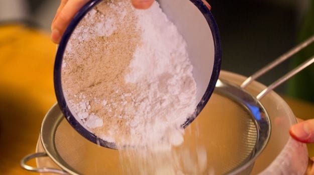 Tate & Lyle Suffers Great British Shake Off Over Change to Icing Sugar Recipe