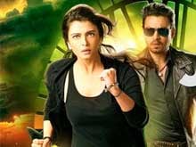 Aishwarya, Irrfan Are On the Run in Brand New Poster From <i>Jazbaa</i>