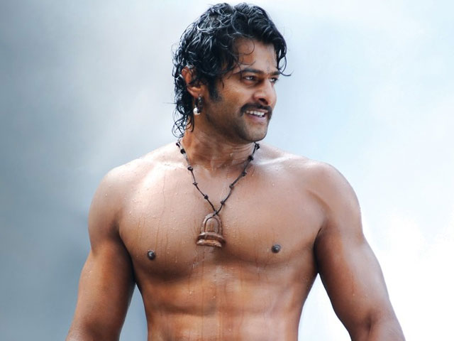 <i>Baahubali</i> to <i>Thuppakki</i>: Tamil Cinema's 100 Cr Films