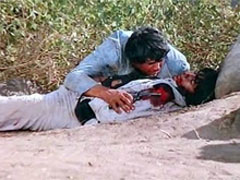 <i>Sholay</i>'s Jai Almost Didn't Die, Reveals Amitabh Bachchan