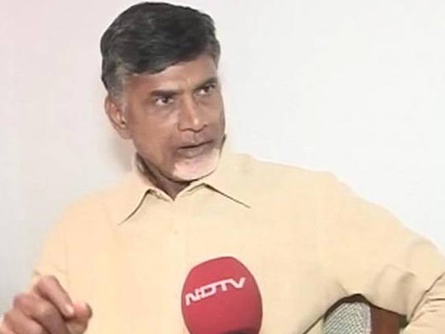 Andhra Pradesh Chief Minister Presents Silk Sarees to Goddess Kanaka Durga