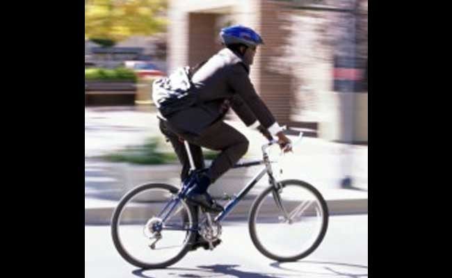 To Boost Odd-Even Effort, DU Students Cycle To North Campus