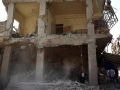 Over 80 Dead, 200 Injured in Air Raids by Syrian Government Outside Damascus