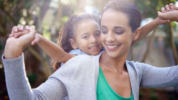 Firstborn Girl May Face Weight Issues: Study