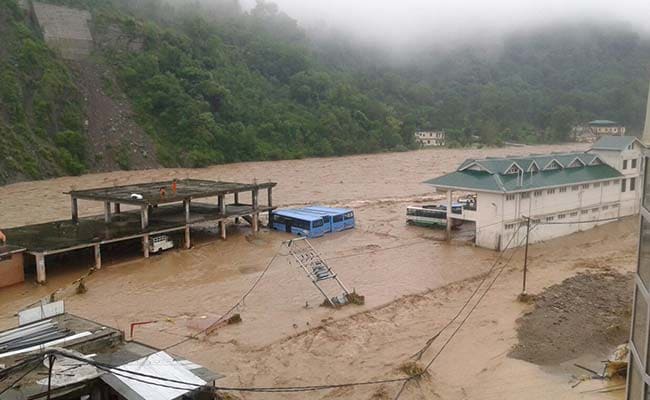 4 Feared Dead in Flash Floods Triggered By Cloudburst in Shimla