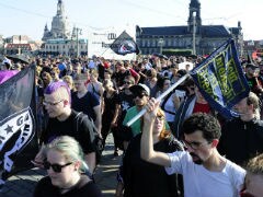 Thousands Welcome Refugees to Germany at Dresden Rally