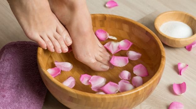 4 Essential Foot Care Tips You Need To Know – SkinKraft