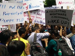 प्रदर्शनकारी छात्रों से बात कर विवाद सुलझाने FTII पहुंची सरकार की टीम प्रदर्शनकारी छात्रों से बात कर विवाद सुलझाने FTII पहुंची सरकार की टीम