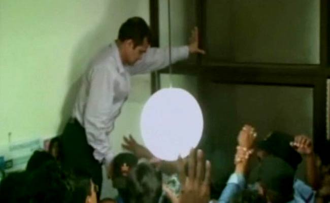 An FTII Riot? Competing Videos of What Went Down Before Arrests