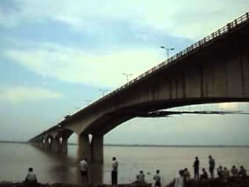 115 करोड़ खर्च होने के बाद भी पटना में गांधी सेतु की स्थिति खराब