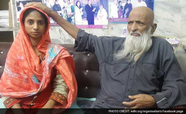 Geeta's Father Leaves for Delhi to Receive Daughter Arriving From Pakistan