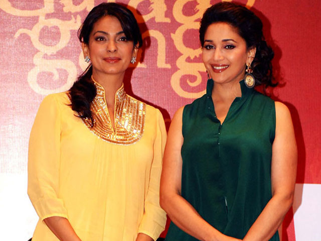 Juhi Chawla: Was Apprehensive About Working With Madhuri in <I>Gulaab Gang</i>