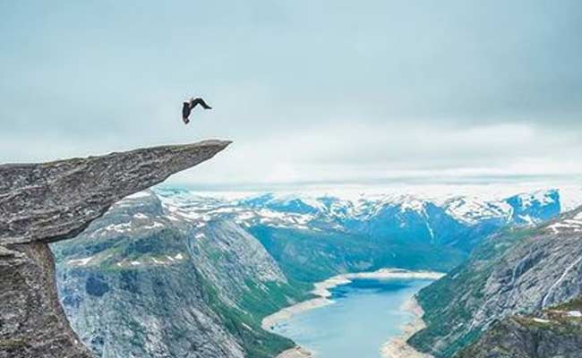 Man Does Back Flip on Edge of a Norway Cliff. Can You Handle This?