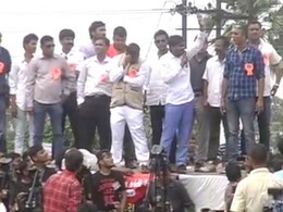 आरक्षण : हार्दिक पटेल की अगुवाई में वडोदरा में रैली, जानें क्या है पूरा मामला आरक्षण : हार्दिक पटेल की अगुवाई में वडोदरा में रैली, जानें क्या है पूरा मामला