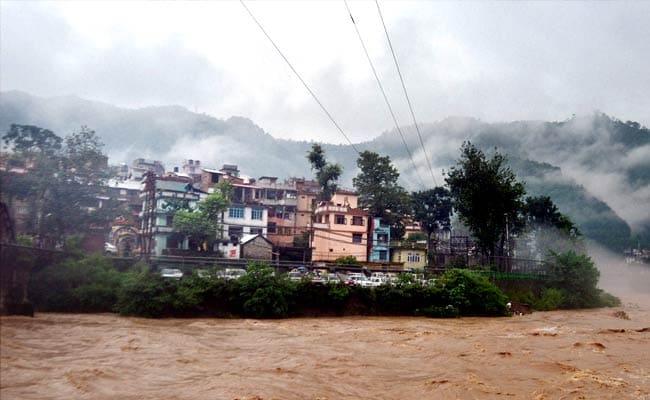 Rains Lash Himachal Pradesh, Temperature in Key Areas Below 20 Degrees