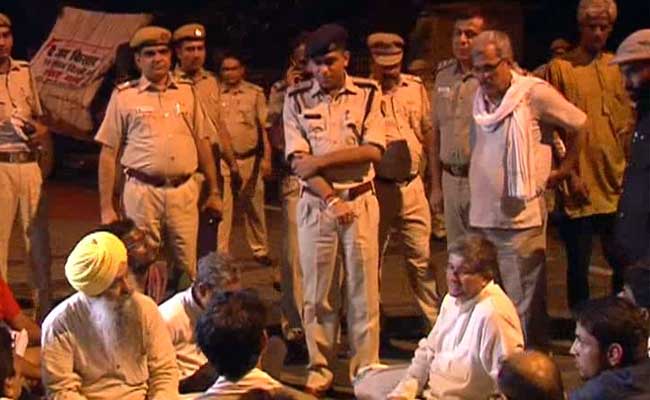After 3 Years of Protest at Delhi's Jantar Mantar, Police Action on These Villagers Came at Midnight