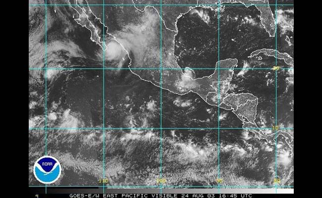 Hurricane Ignacio Rolls Across Pacific Toward Hawaii