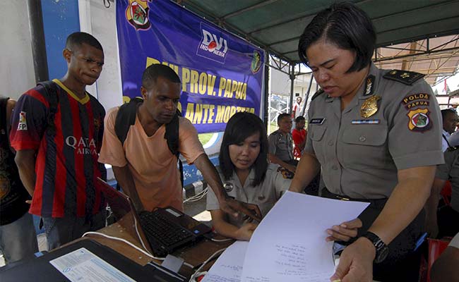 54 Bodies Found, No Survivors of  Indonesian Plane That Crashed