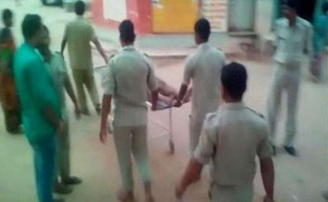 देवघर भगदड़ मामला : उपायुक्त और एसपी निलंबित, एक महिला समेत 10 लोगों की हुई मौत