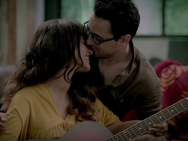 Kangana, Imran Kissed For 24 Hours in <i>Katti Batti</i> Song