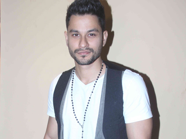 Kunal Khemu's Two Lives in Comeback Film <I>Bhaag Johnny</i>