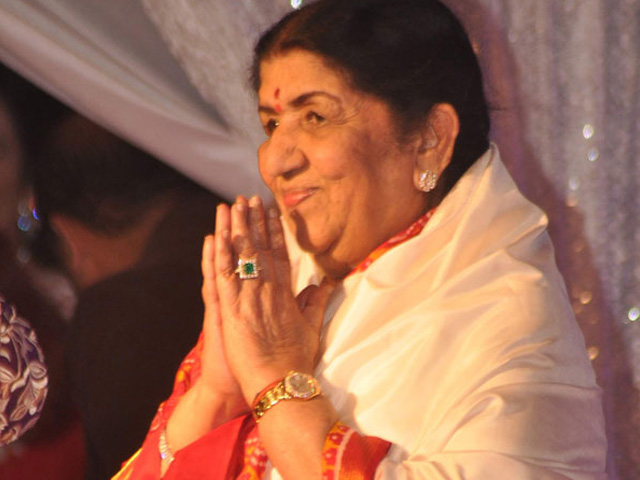Lata Mangeshkar's Twitter Tribute to Kishore Kumar