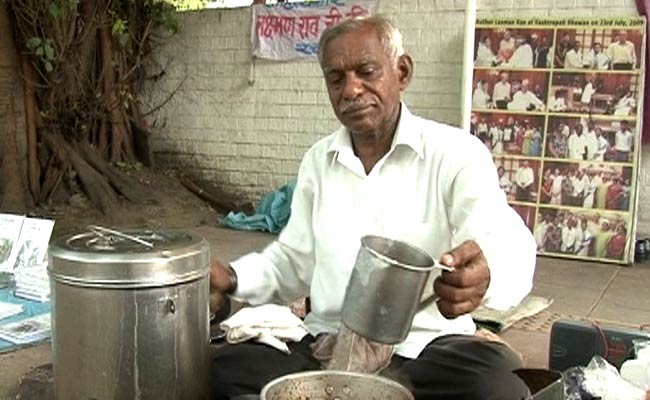 Meet Laxman Rao, Tea Seller, Novelist and Student