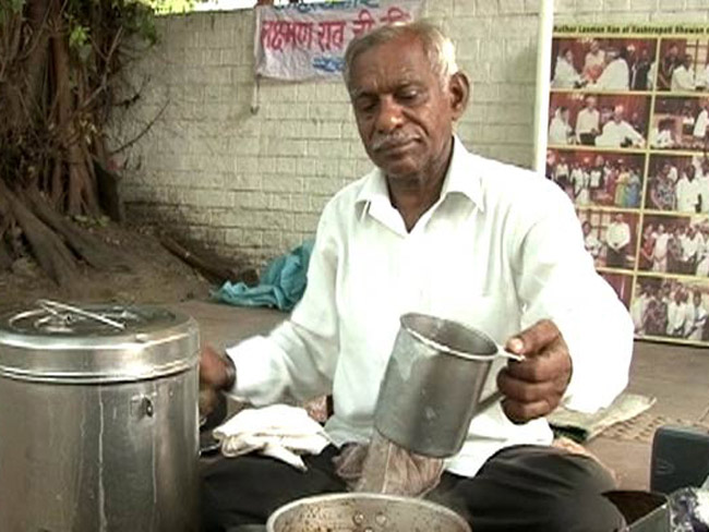 लक्ष्मण राव जिनके यहां चाय पर उबलती हैं कहानियां और उपन्यास