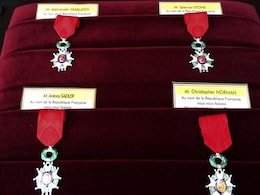 France Honours Americans, Briton Who Disarmed Train Gunman France Honours Americans, Briton Who Disarmed Train Gunman