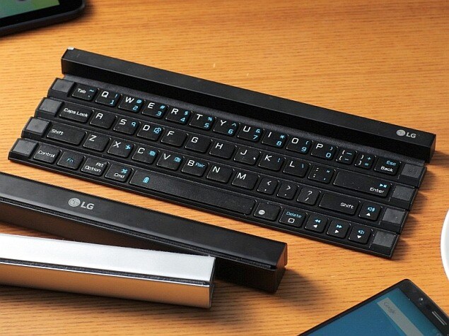 LG का यह वायरलेस कीबोर्ड होता है फोल्ड