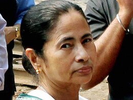 नए नोटों के साथ पुराने 500 रुपये के नोट चलने दिए जाएं : ममता बनर्जी नए नोटों के साथ पुराने 500 रुपये के नोट चलने दिए जाएं : ममता बनर्जी