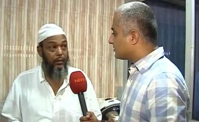 When a Swordsman Attacked, a Mumbai Tailor Turned Into Superhero