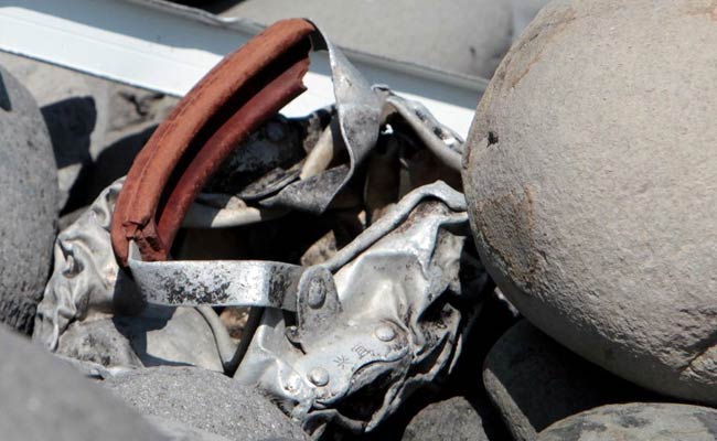 New Debris Found on Island in Hunt For MH370 Answers