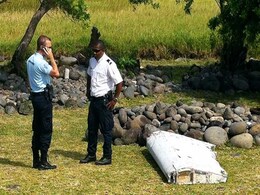 Debris Find a 'Real Boost' to Australian MH370 Searchers Debris Find a 'Real Boost' to Australian MH370 Searchers