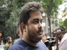 शीना हत्याकांड : मिखाइल बोरा ने पुलिस के सामने खोले ऐसे राज कि सभी रह गए दंग शीना हत्याकांड : मिखाइल बोरा ने पुलिस के सामने खोले ऐसे राज कि सभी रह गए दंग