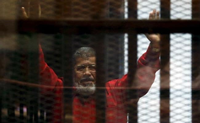 Egypt Court Overturns Life Sentence Against Ex-President Mohamed Mursi