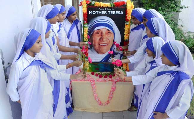 Days Before Her Sainthood, Kolkata Celebrates Mother Teresa's Birthday