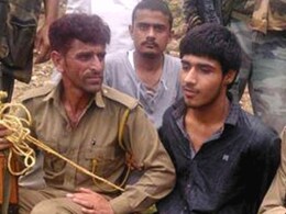 पाक आतंकी नावेद की कस्टडी को लेकर NIA और पुलिस में तनातनी: सूत्र पाक आतंकी नावेद की कस्टडी को लेकर NIA और पुलिस में तनातनी: सूत्र