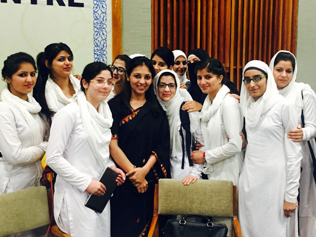 निधि कुलपति का नोट : कश्मीर - एक संवाद...