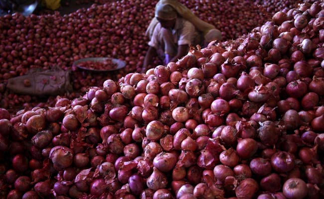 Government Moves to Check Rising Onion Prices, But People Still Feel the Pinch